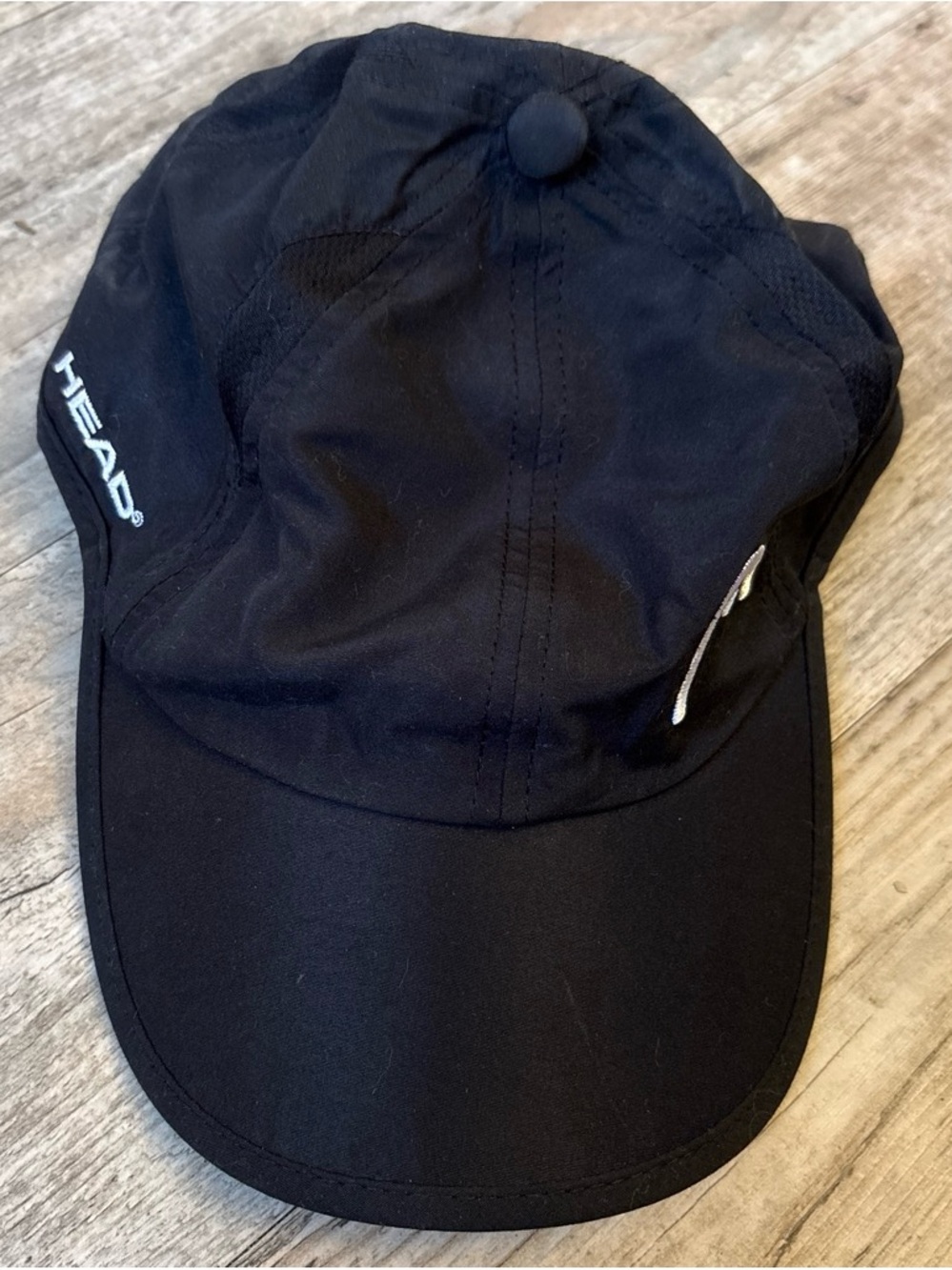 Head Men’s Black dry fit Visor Cap with White Logo